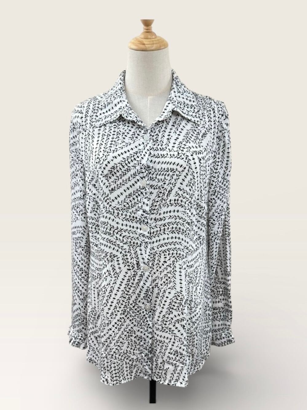 CAbi White and Black Pattern Split Back Blouse, Size M